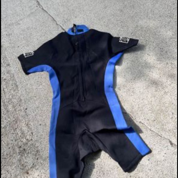 Used Aleeda Wetsuit - Picture 4 of 6